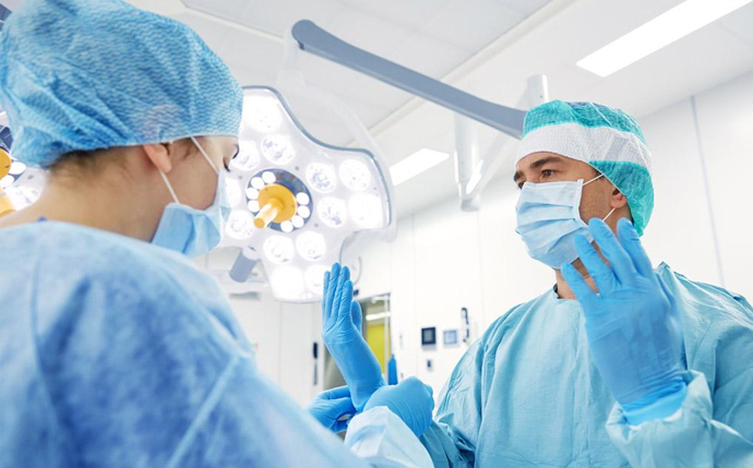 Correct use of medical rubber inspection gloves